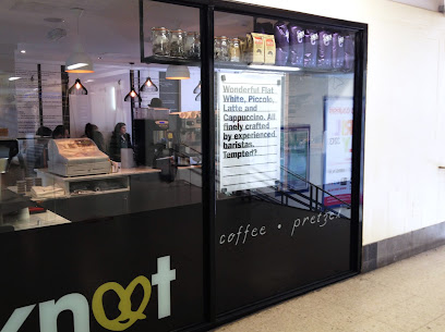 Knot - Coffee, Pretzel, Cinnamon bun - Richmond station
